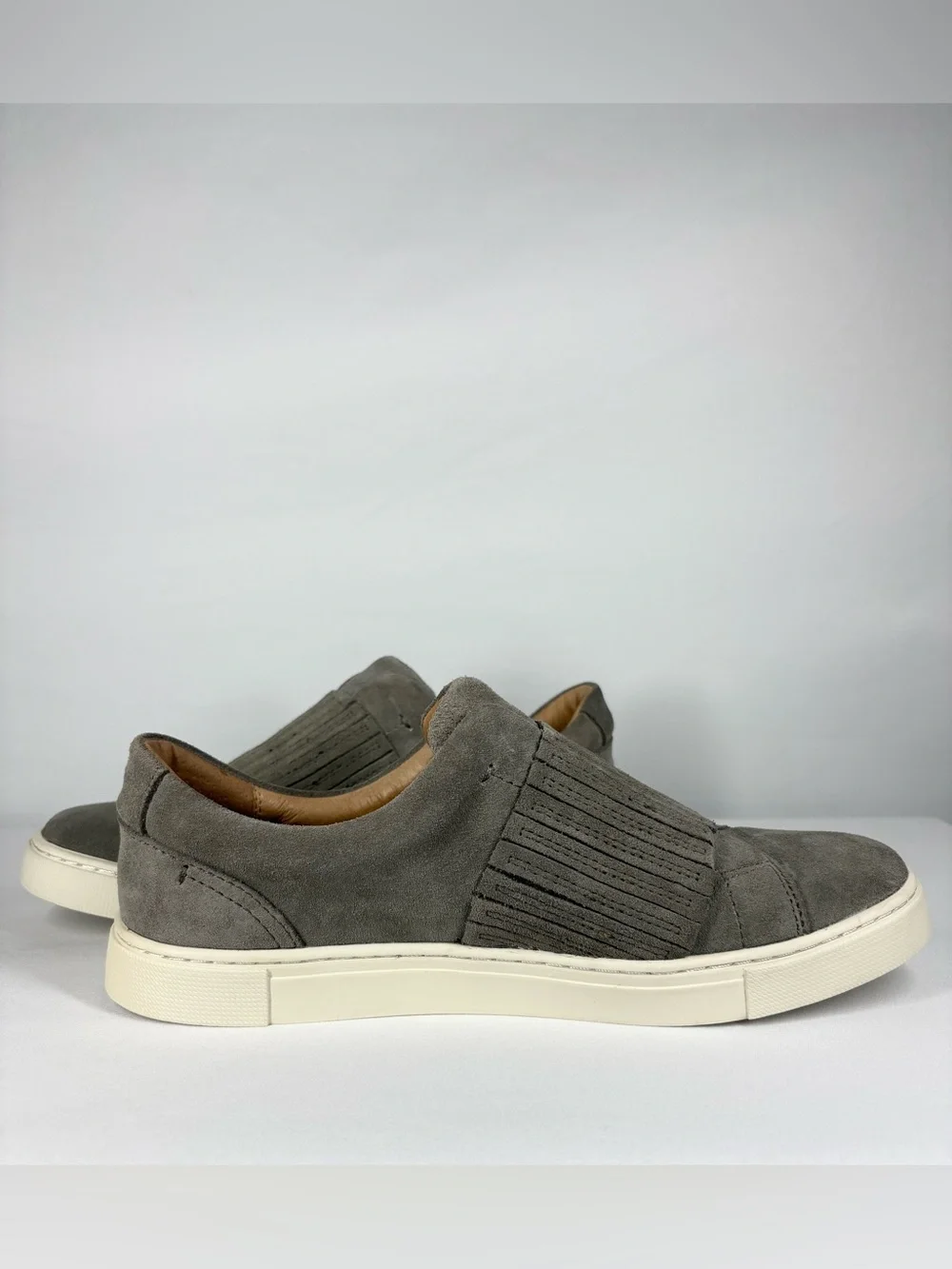 Frye Ivy Gore Slip-On Sneakers in Gray Suede and Leather. Size 8. Pleated Detail